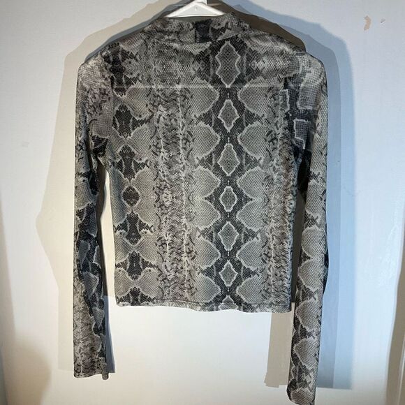Snakeskin Sheer Mockneck Longsleeve Shell, M. Perfect layering - Picture 12 of 16